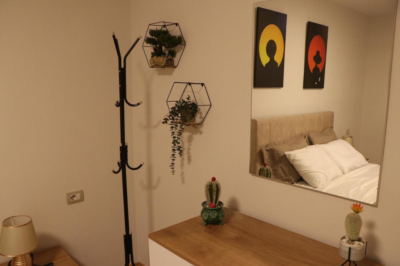 Pine Apartment Tiran Dış mekan fotoğraf