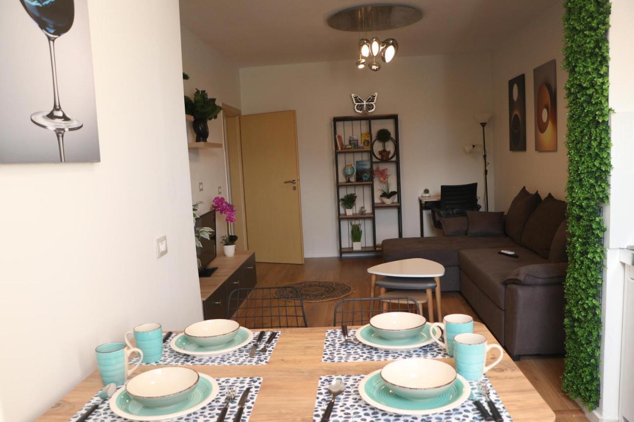 Pine Apartment Tiran Dış mekan fotoğraf