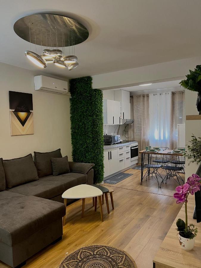 Pine Apartment Tiran Dış mekan fotoğraf